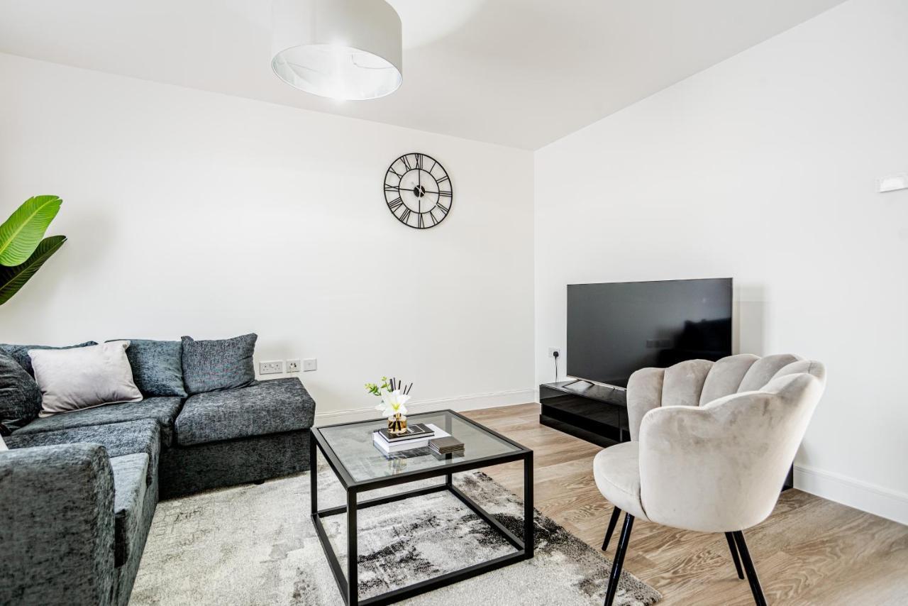 The Lake - A Stunning 2 Bedroom House, Only 17Mins To Central London!!! Greenhithe Extérieur photo
