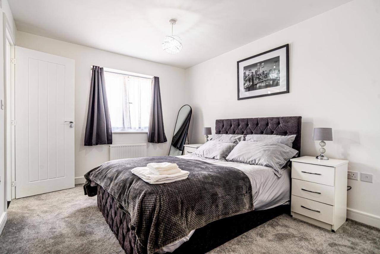 The Lake - A Stunning 2 Bedroom House, Only 17Mins To Central London!!! Greenhithe Extérieur photo